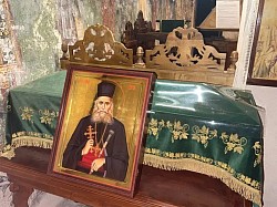 Кивот са моштима Светог Стефана Тројичког у манастиру Свете Тројице у Пљевљама