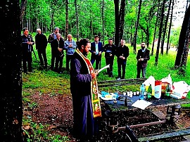 Парастос на Стражици